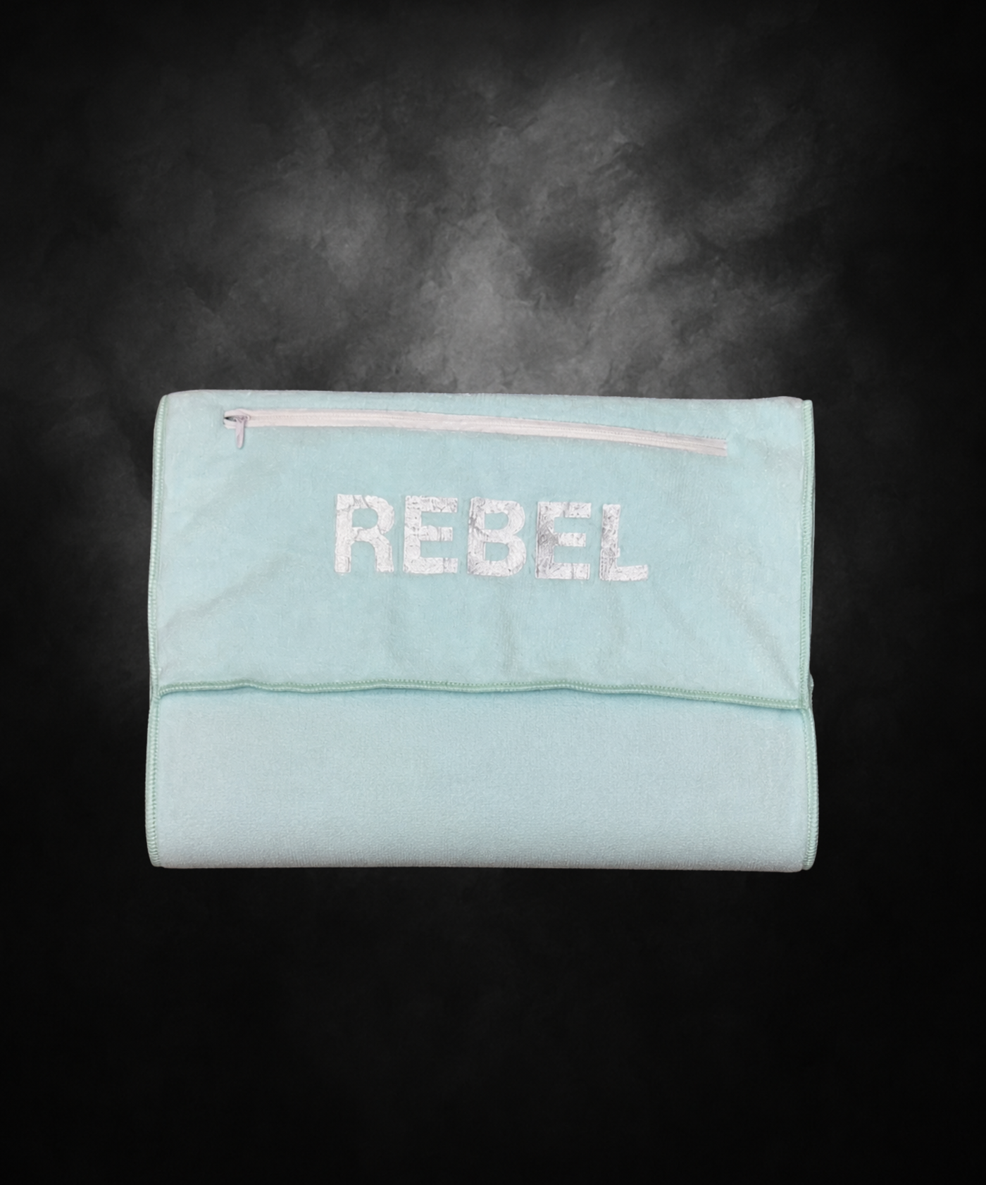 REBEL GYM TOWEL