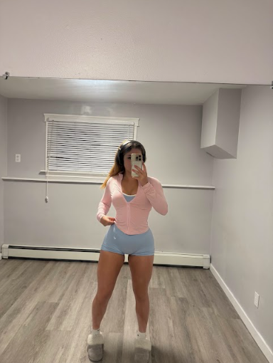 Women’s Activewear Clothing: Best Fabrics Explained for Performance &amp; Comfort