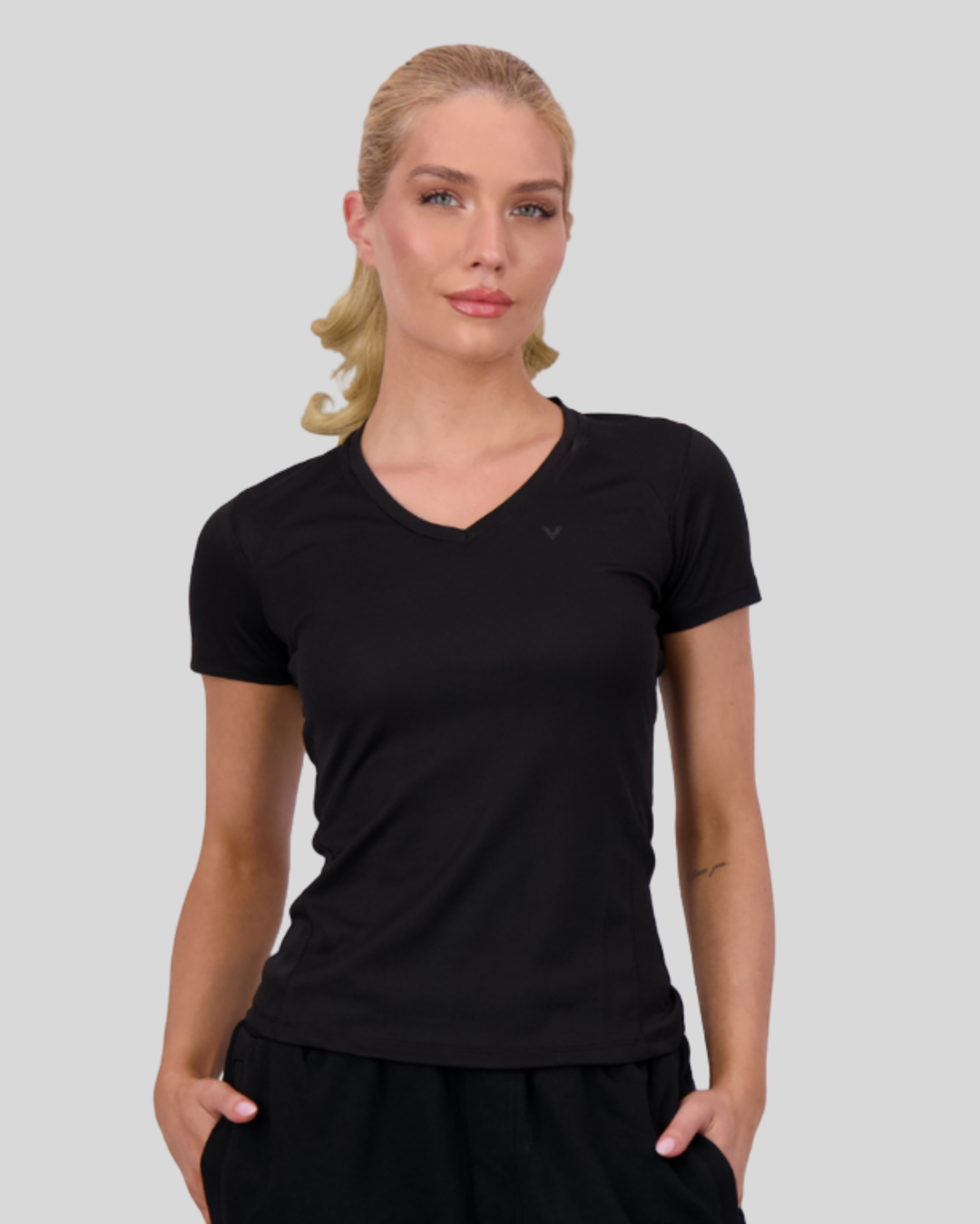 BLACK | Slim Fit T-shirt | FRONT